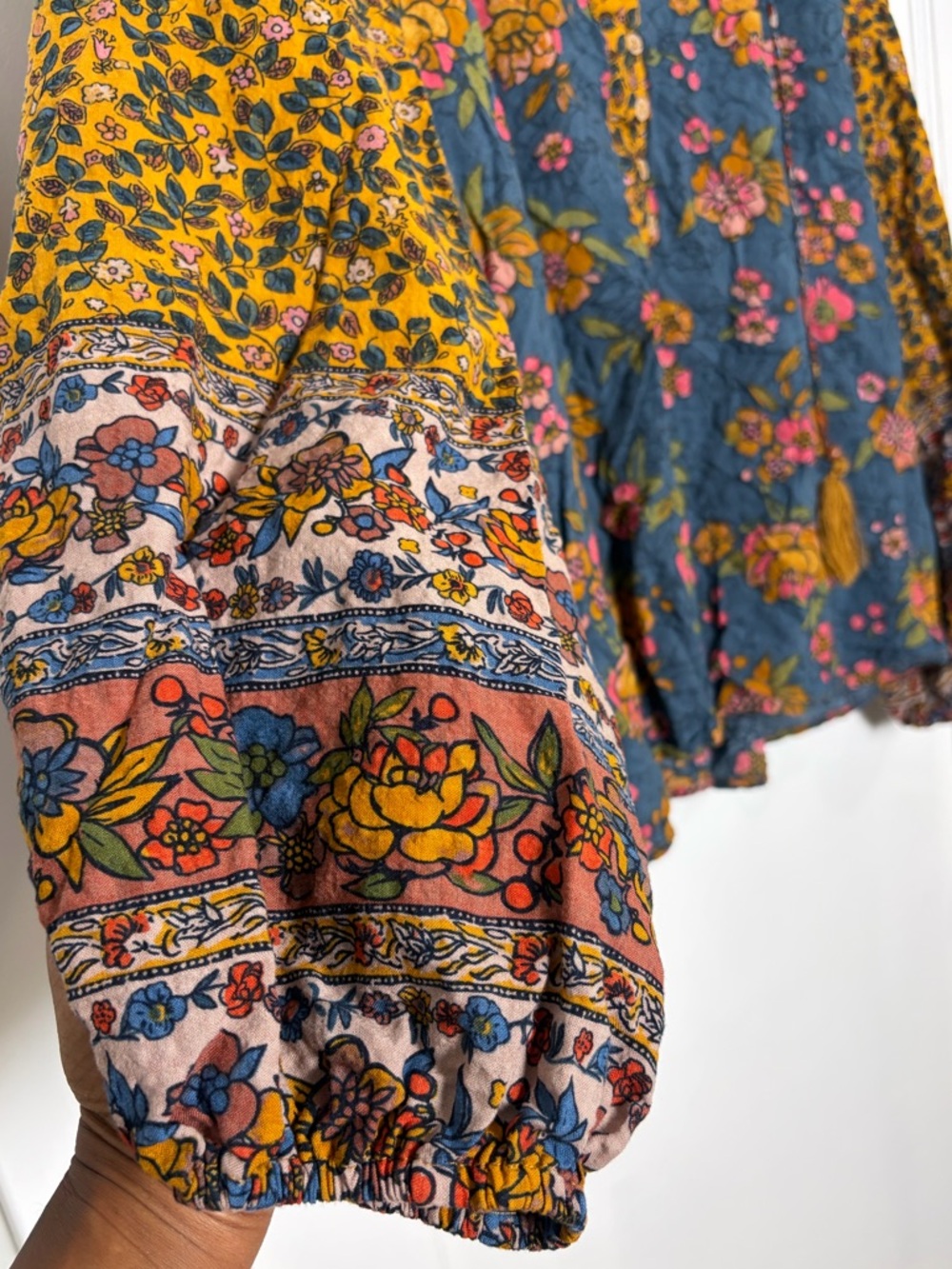 NATURAL LIFE blouse bohemian floral pattern and tassels - Picture 4 of 16